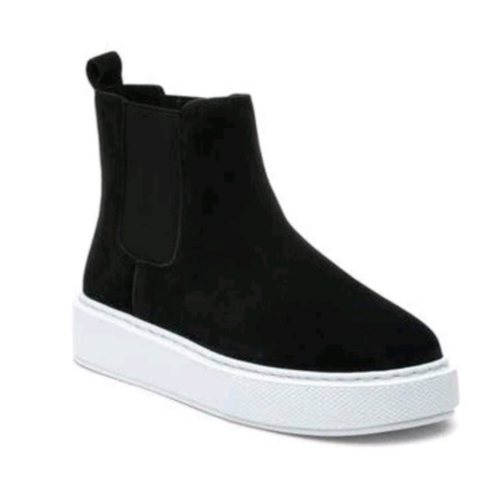 J/Slides Dani Black Leather Chelsea Platform Slip on Ankle Boot Women's Size 7.5